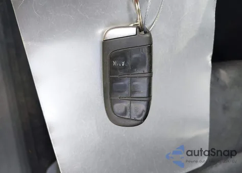 2019 Jeep Renegade Sport 4X4 из США, поврежденный, VIN ZACNJBAB6KPK11924